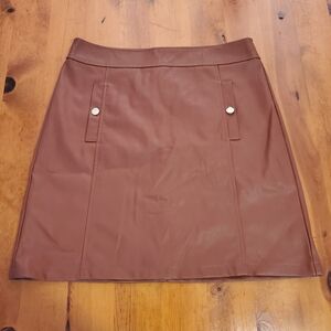 LOFT Faux Leather Pleather Brown Skirt Size 6 High Waisted Gold Button Pockets